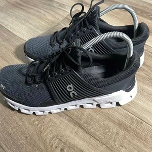 ON Cloud 5 Running Sneakers Shoes Black White Women's Size 9 US